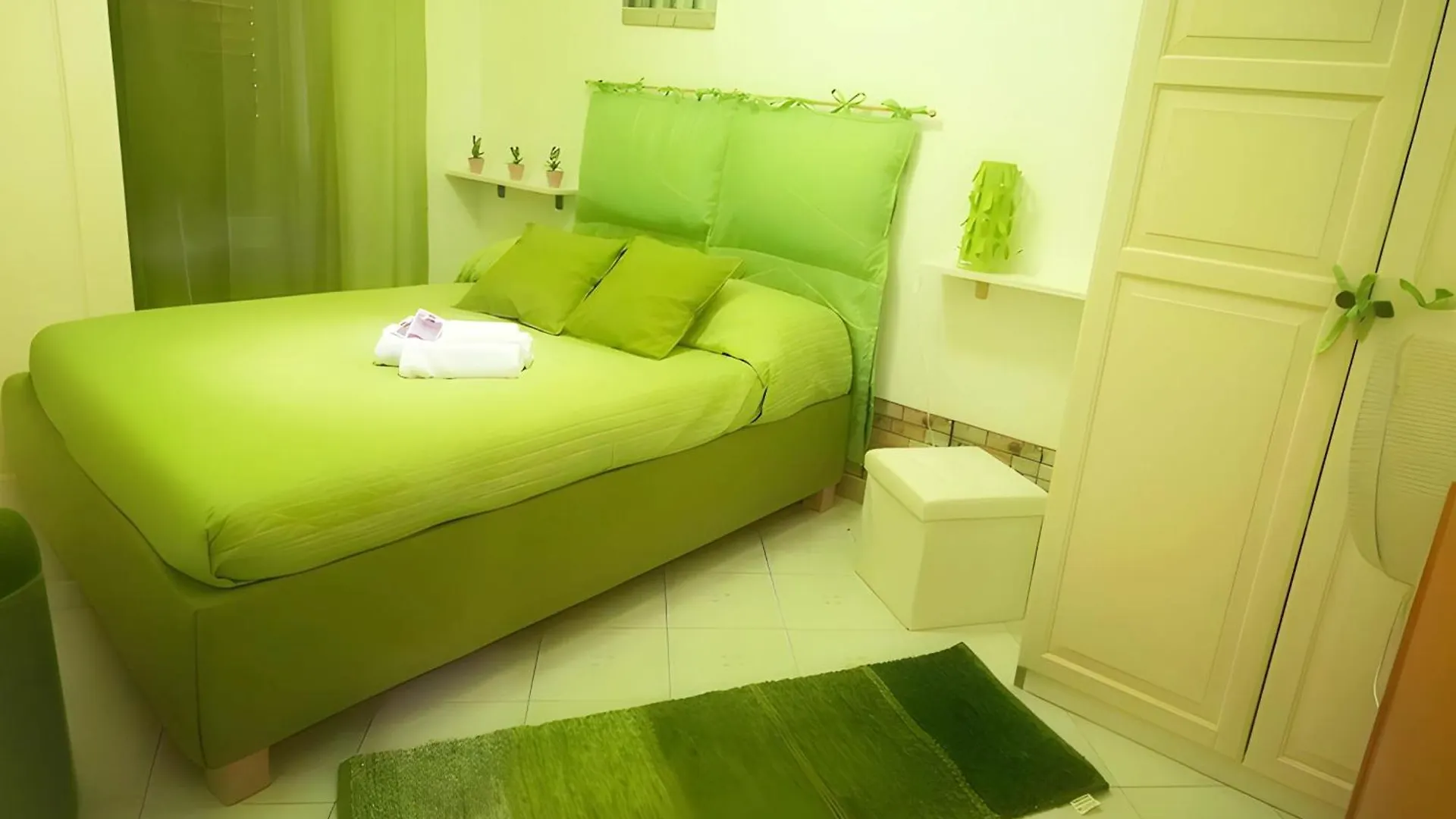 Green House Con Piscina Privata 7 Posti Macari Chalet